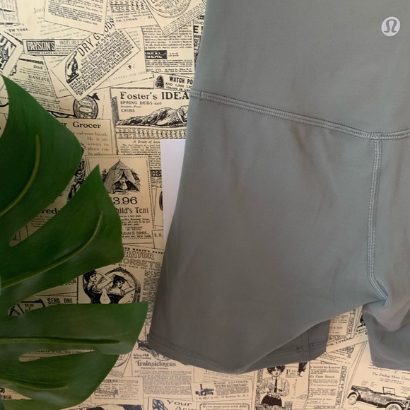 NWT Lululemon grey sage align shorts 6” - Picture 7 of 10